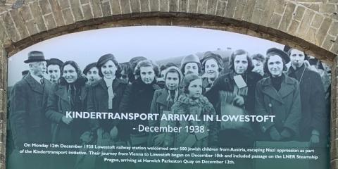 Kindertransport information board